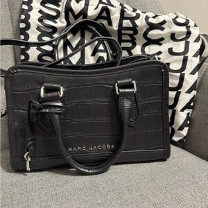 Marc Jacobs Croc-Embossed Black women’s shoulder purse